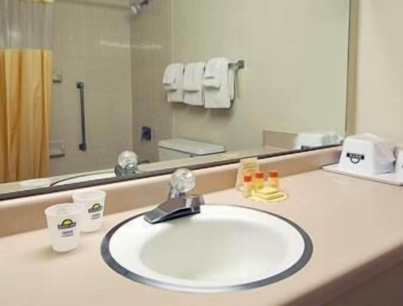 Days Inn By Wyndham Myrtle Beach Socastee Esterno foto